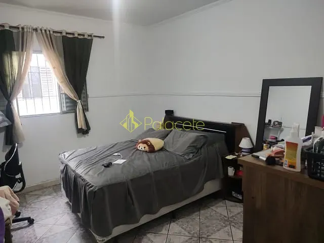 Casa com 150m² 2 quartos e 1 banheiro, à venda, no bairro Jardim Gurilândia em Taubaté