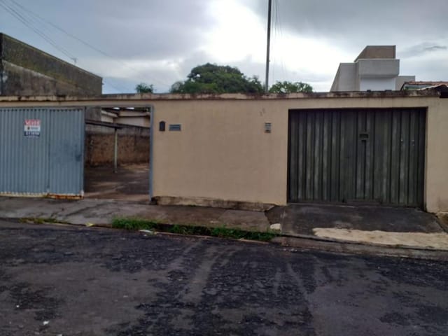 Foto do Casa - Casa à venda 2 Quartos, 423M², Bom Retiro, Uberaba - MG | ZUCATO IMOBILIARIA LTDA
