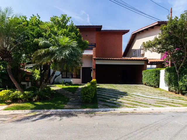 Casa com 315m² 5 quartos e 6 banheiros, à venda, no bairro Alphaville em Santana de Parnaíba