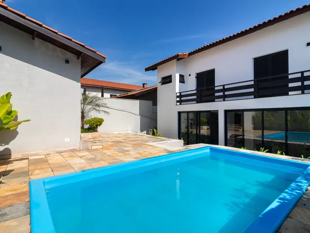 Casa com 315m² 5 quartos e 6 banheiros, à venda, no bairro Alphaville em Santana de Parnaíba
