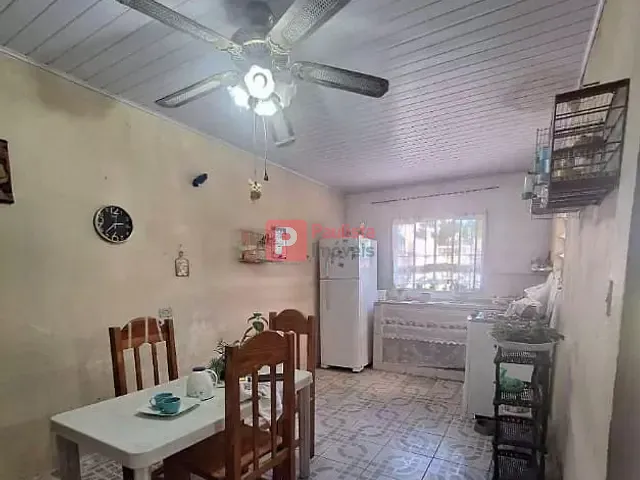 Casa 1 quarto e 2 banheiros, à venda, no bairro Loty em Itanhaém