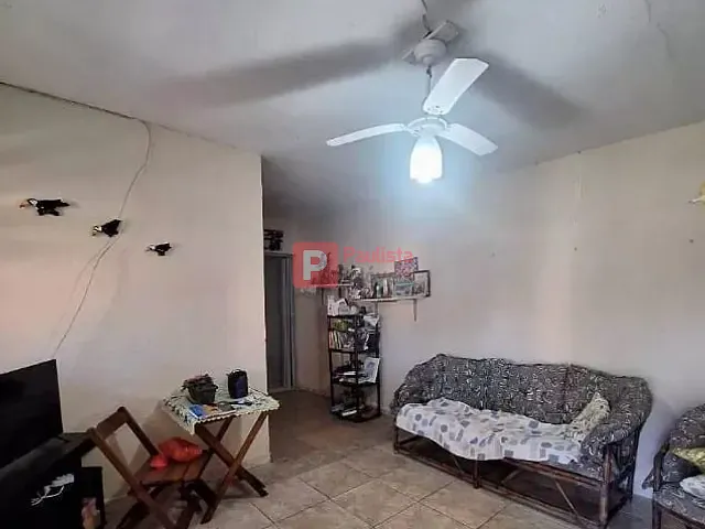 Casa 1 quarto e 2 banheiros, à venda, no bairro Loty em Itanhaém