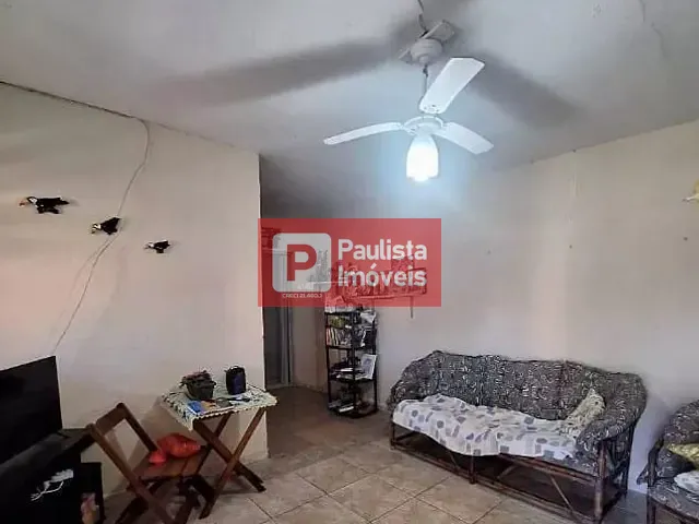 Casa 1 quarto e 2 banheiros, à venda, no bairro Loty em Itanhaém