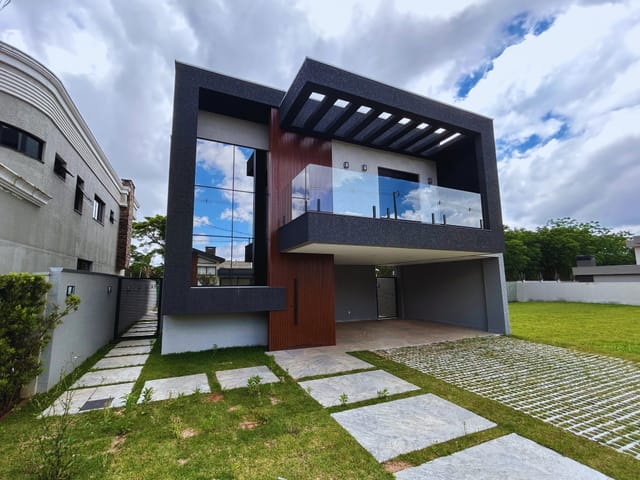 Locação - Casa de Alto Padrão, 3 suítes sendo 1 suíte master, Área gourmet com churrasqueira, Cond. Terras Alphaville, Jardim Carvalho.