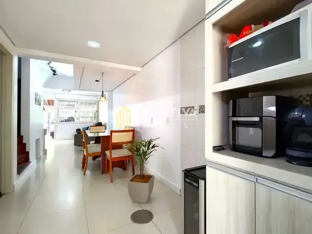 Casa com 105m² 3 quartos e 2 banheiros, à venda, no bairro Jardim Itu em Porto Alegre
