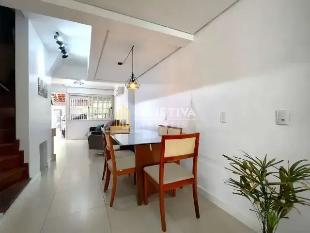 Casa com 105m² 3 quartos e 2 banheiros, à venda, no bairro Jardim Itu em Porto Alegre