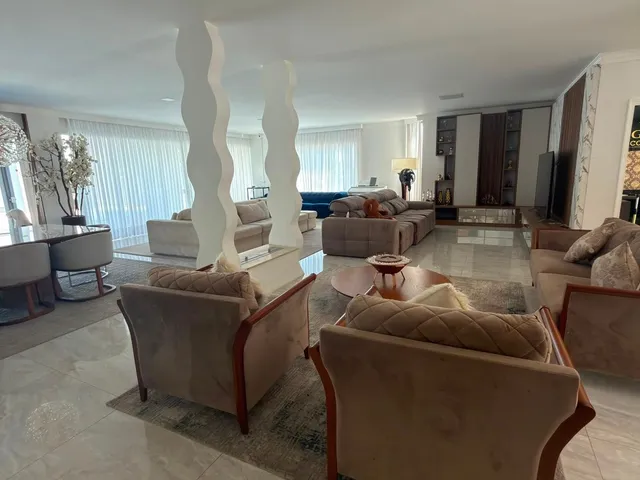 Casa 4 quartos e 5 banheiros, para alugar, no bairro Parque Rincão em Cotia