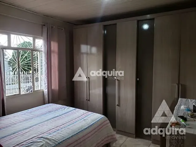 Casa com 240m² 3 quartos e 1 banheiro, à venda, no bairro Nova Rússia em Ponta Grossa