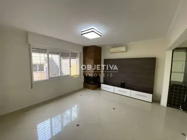 Casa 4 quartos e 5 banheiros, à venda, no bairro Chácara das Pedras em Porto Alegre