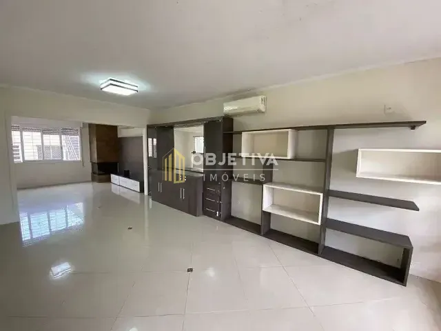 Casa 4 quartos e 5 banheiros, à venda, no bairro Chácara das Pedras em Porto Alegre