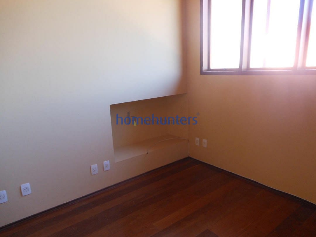 Casa à venda com 3 quartos, 295m² - Foto 42