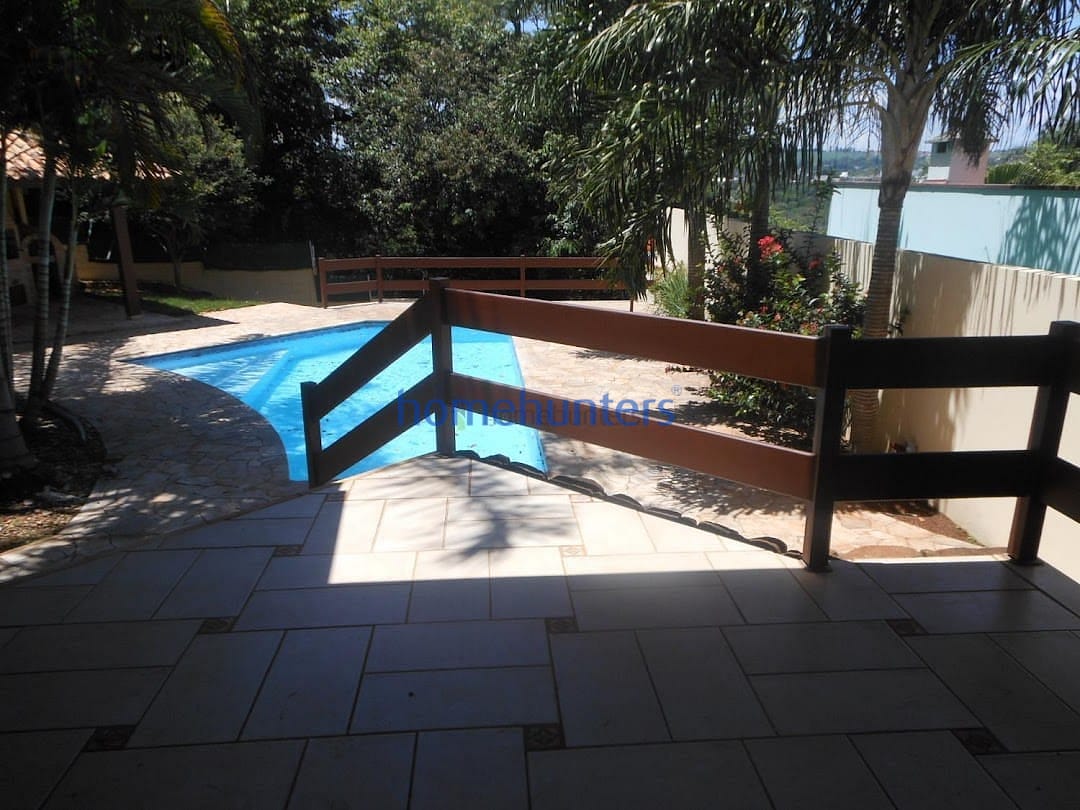 Casa à venda com 3 quartos, 295m² - Foto 4