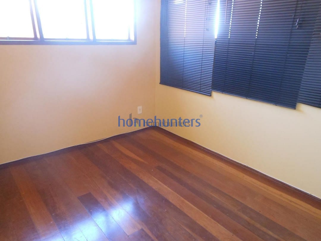 Casa à venda com 3 quartos, 295m² - Foto 9