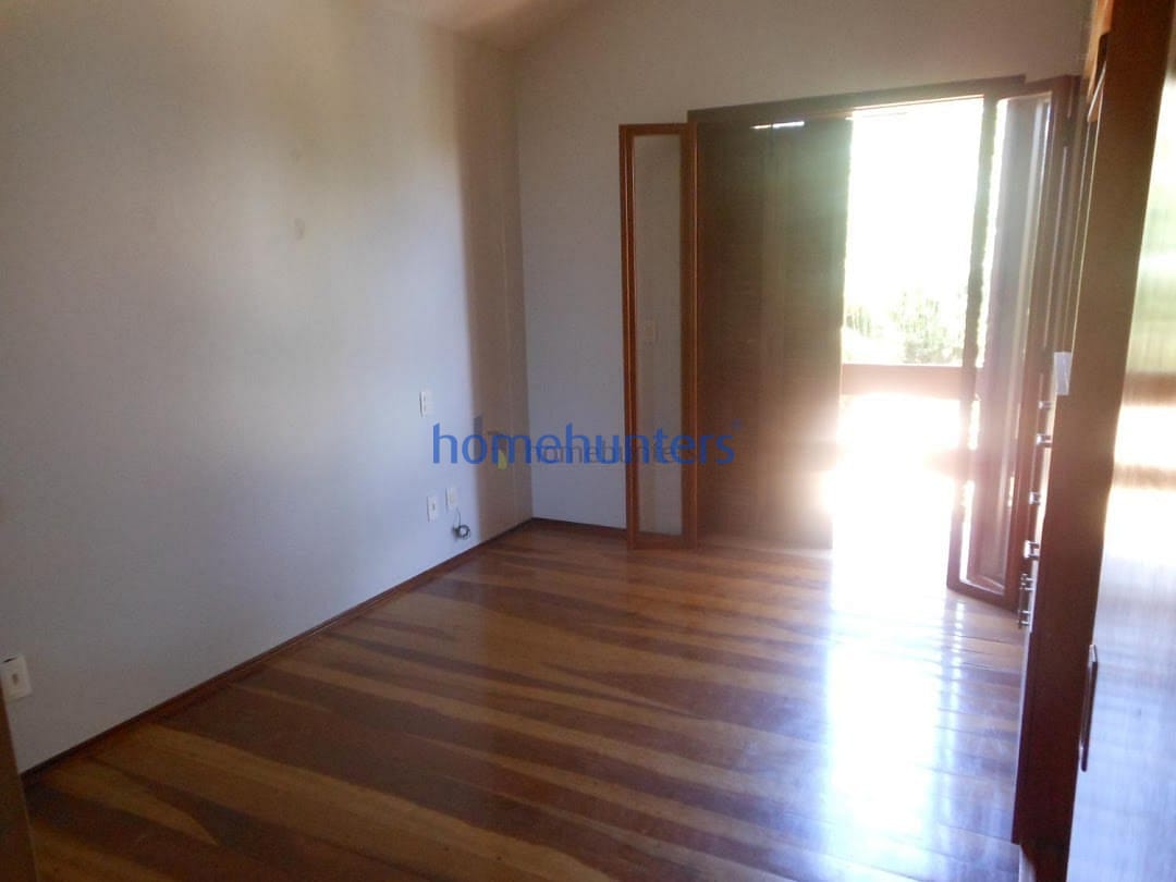 Casa à venda com 3 quartos, 295m² - Foto 40