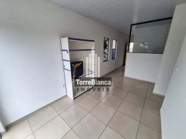 Casa com 242m² 3 quartos e 2 banheiros, à venda, no bairro Uvaranas em Ponta Grossa