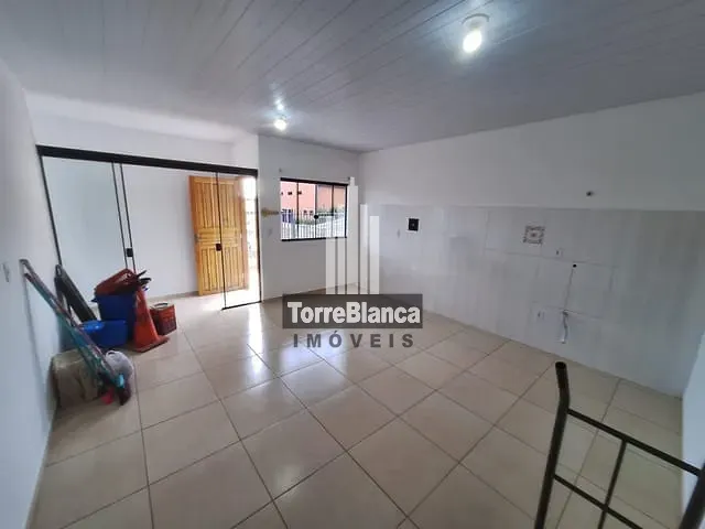 Casa com 242m² 3 quartos e 2 banheiros, à venda, no bairro Uvaranas em Ponta Grossa