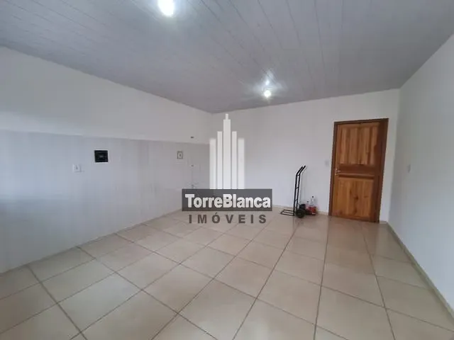 Casa com 242m² 3 quartos e 2 banheiros, à venda, no bairro Uvaranas em Ponta Grossa
