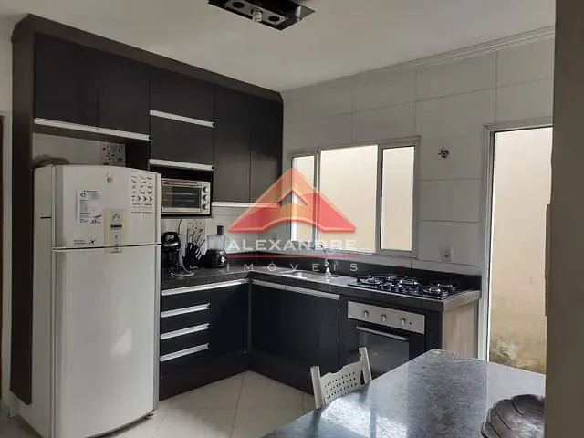 Casa com 150m² 3 quartos e 1 banheiro, à venda, no bairro Vila Industrial em São José dos Campos