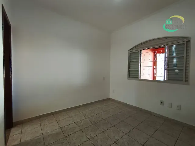 Casa com 250m² 2 quartos e 2 banheiros, para alugar, no bairro Parque Via Norte em Campinas