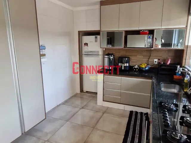 Casa com 200m² 3 quartos e 4 banheiros, à venda, no bairro Jardim Arlindo Laguna em Ribeirão Preto