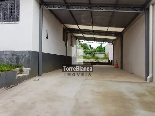 Casa com 495m² 2 quartos e 1 banheiro, à venda, no bairro Olarias em Ponta Grossa