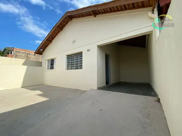 Casa com 311m² 2 quartos e 1 banheiro, para alugar, no bairro Jardim São Fernando em Campinas