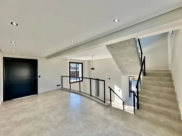 Casa com 403m² 3 quartos e 4 banheiros, à venda ou para alugar, no bairro Pinus Park em Cotia