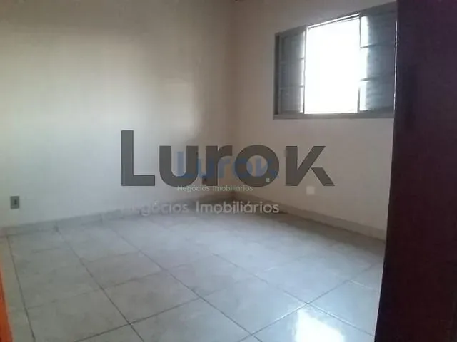 Casa com 250m² 3 quartos e 1 banheiro, à venda, no bairro Jardim Paulista em Valinhos