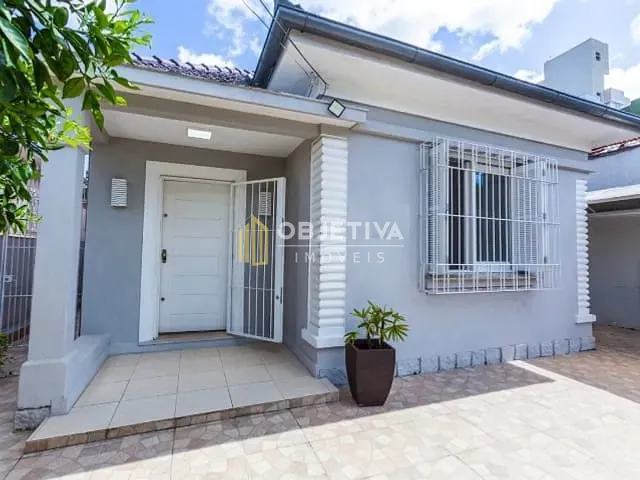 Casa com 255m² 3 quartos e 2 banheiros, à venda, no bairro Azenha em Porto Alegre