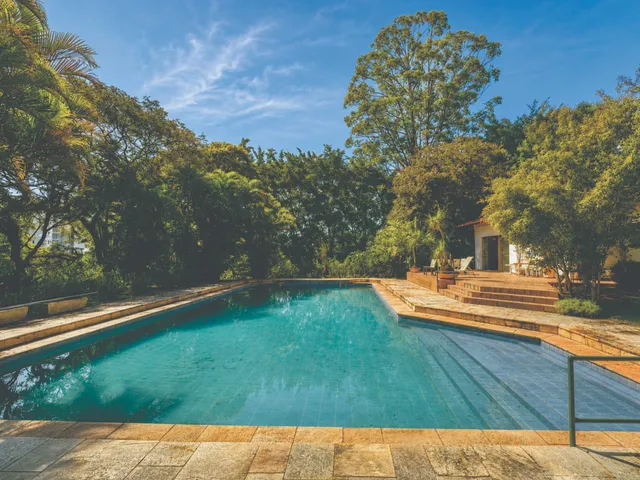 Casa com 4908m² 4 quartos e 5 banheiros, à venda, no bairro Chácara Granja Velha em Carapicuíba