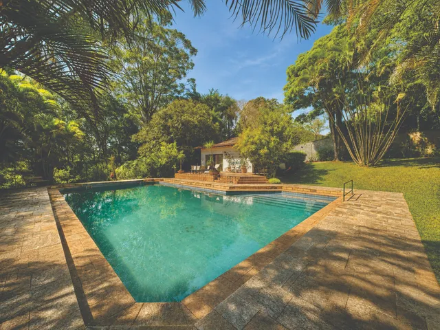 Casa com 4908m² 4 quartos e 5 banheiros, à venda, no bairro Chácara Granja Velha em Carapicuíba