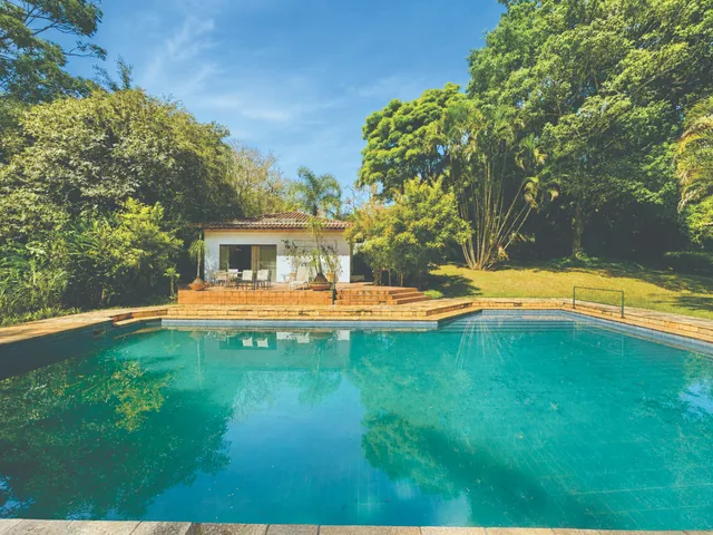 Casa com 4908m² 4 quartos e 5 banheiros, à venda, no bairro Chácara Granja Velha em Carapicuíba