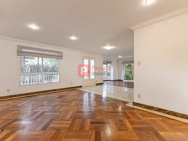 Casa com 568m² 4 quartos e 5 banheiros, à venda, no bairro Jardim Leonor em São Paulo