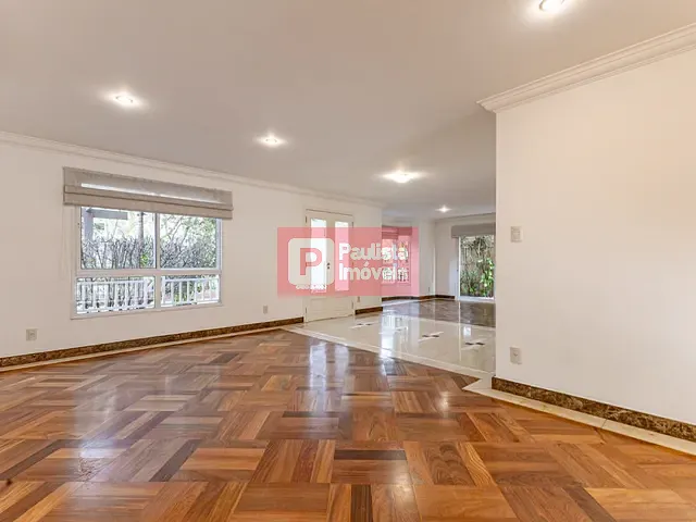 Casa com 568m² 4 quartos e 5 banheiros, à venda, no bairro Jardim Leonor em São Paulo