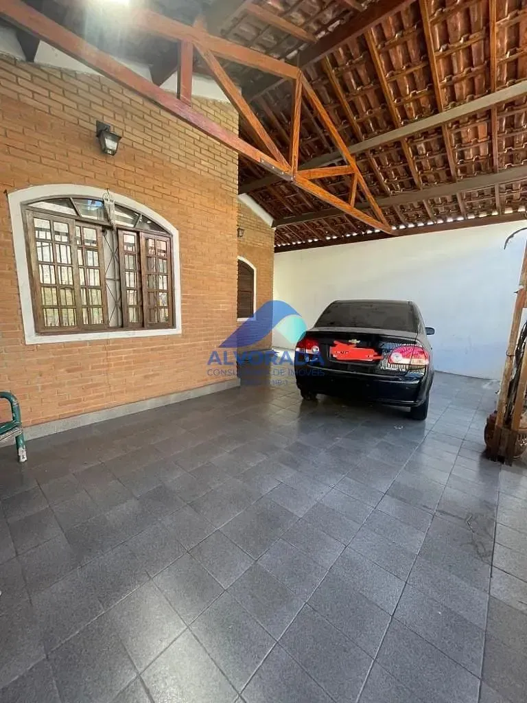 Casa, 3 quartos, 209 m² - Foto 1