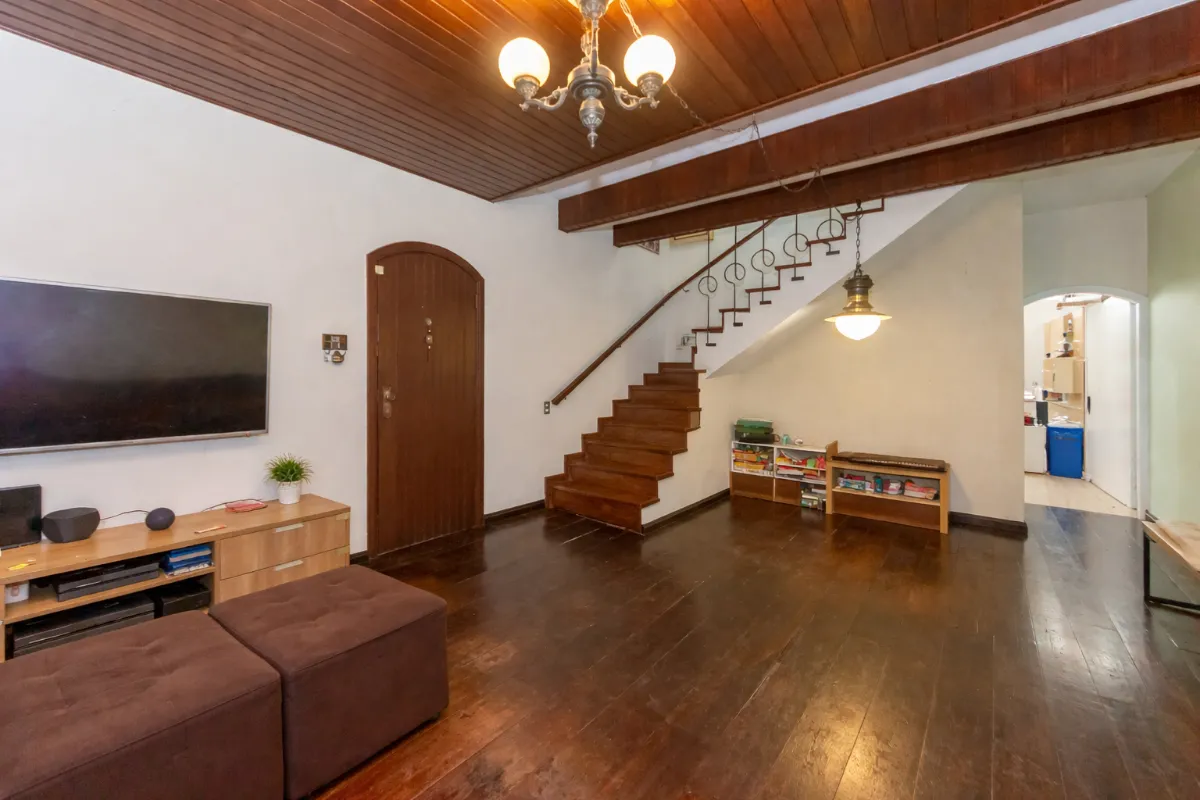 Casa para venda em Vila Paulista com 3 quartos, sendo 1 suíte, 190m²