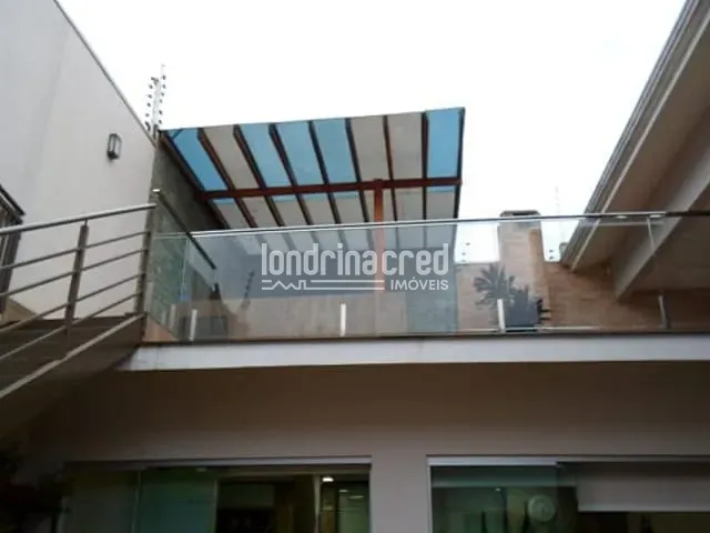 Casa com 580m², à venda, no bairro Centro em Cambé