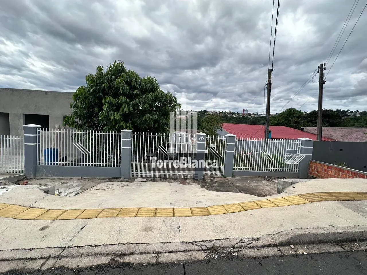 Casa, 6 quartos, 264 m² - Foto 1