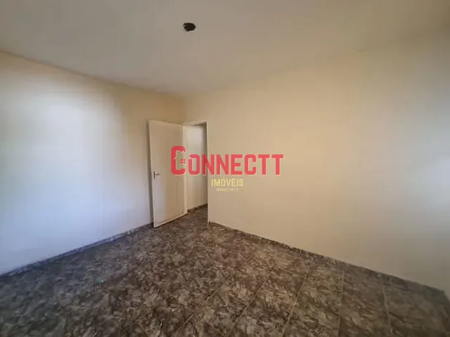 Casa com 266m² 3 quartos e 2 banheiros, à venda, no bairro Parque Residencial Cândido Portinari em Ribeirão Preto