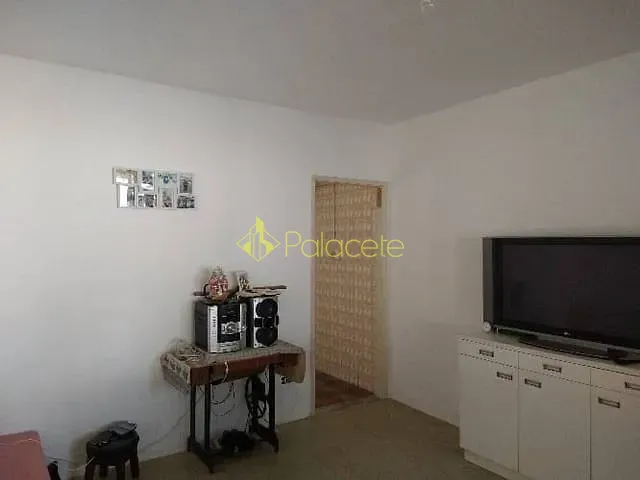Casa com 164m² 2 quartos e 1 banheiro, à venda, no bairro Jardim Ana Emilia em Taubaté