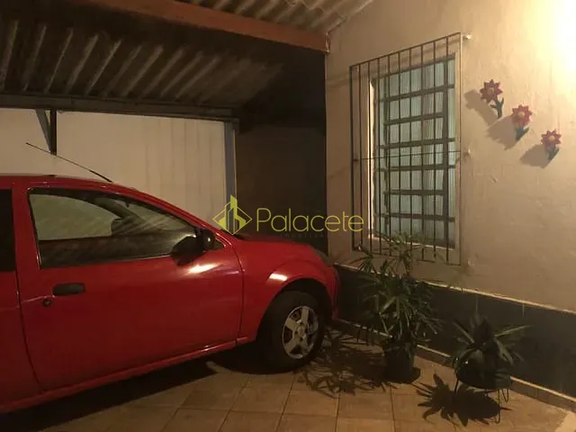 Casa com 250m² 2 quartos e 1 banheiro, à venda, no bairro Jardim Eloyna em Pindamonhangaba