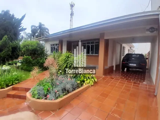 Casa com 418m² 3 quartos e 1 banheiro, à venda, no bairro Oficinas em Ponta Grossa