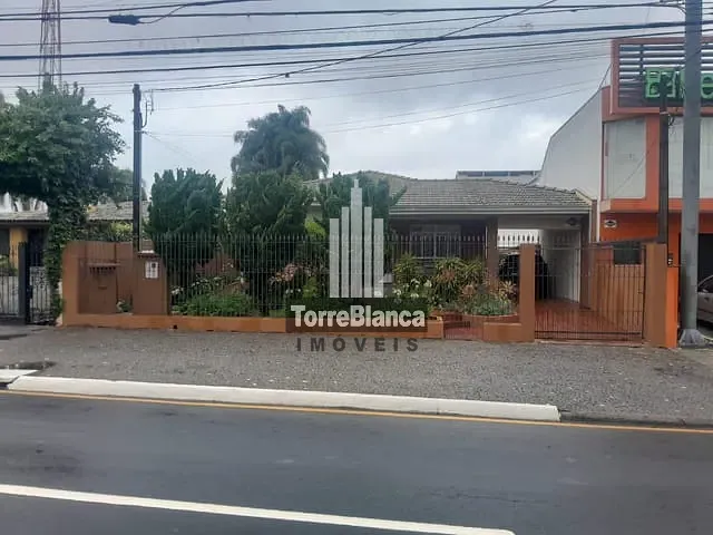 Casa com 418m² 3 quartos e 1 banheiro, à venda, no bairro Oficinas em Ponta Grossa