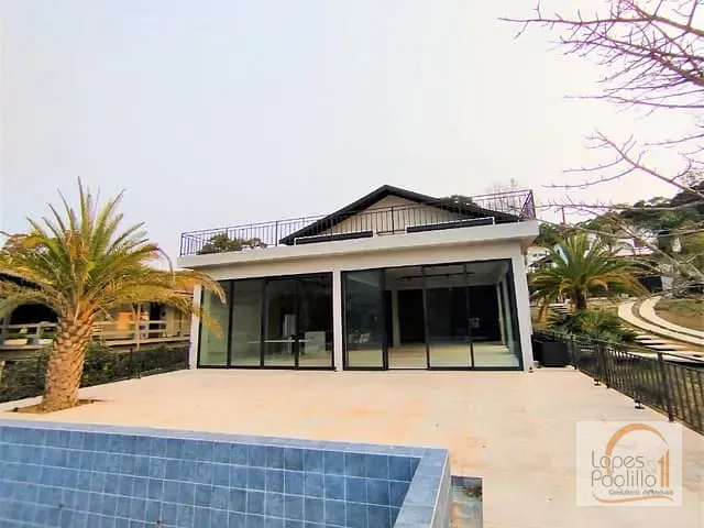 Casa com 1470m² 6 quartos e 6 banheiros, à venda, no bairro Portão em Atibaia