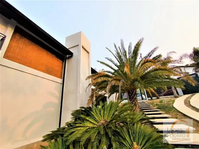 Casa com 1470m² 6 quartos e 6 banheiros, à venda, no bairro Portão em Atibaia