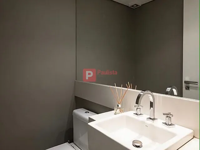 Casa com 220m², à venda, no bairro Vila Nova Conceição em São Paulo