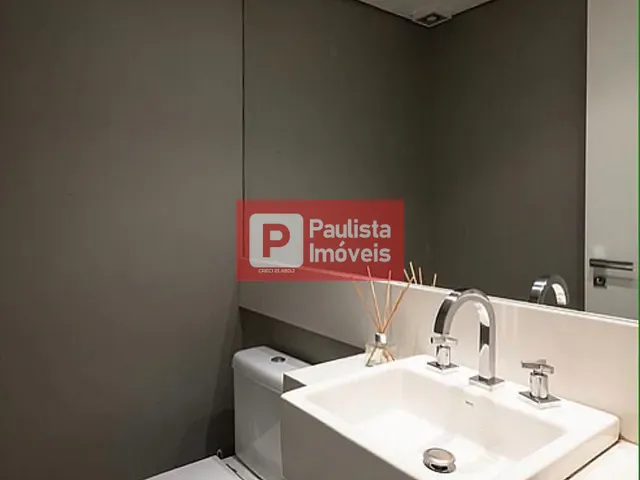 Casa à venda, no bairro Vila Nova Conceição em São Paulo