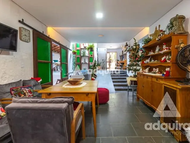 Casa com 462m² 3 quartos e 3 banheiros, à venda ou para alugar, no bairro Uvaranas em Ponta Grossa