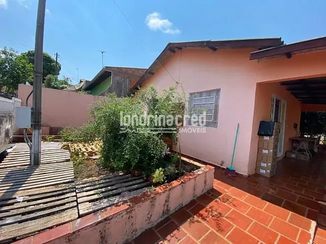 Casa com 476m² 2 quartos e 1 banheiro, à venda, no bairro Centro em Ibiporã