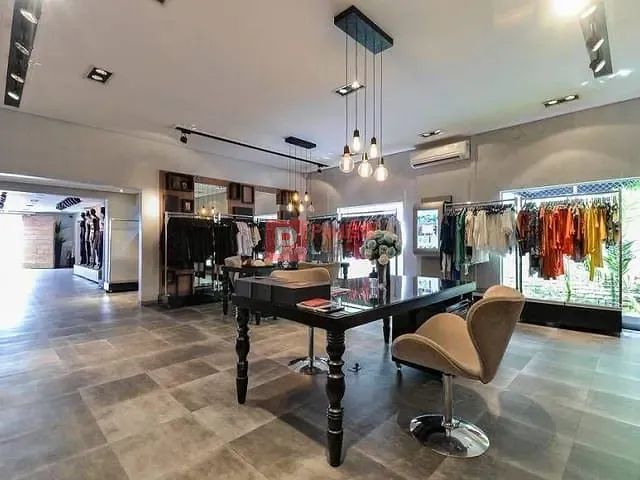 Casa com 350m², à venda, no bairro Vila Nova Conceição em São Paulo